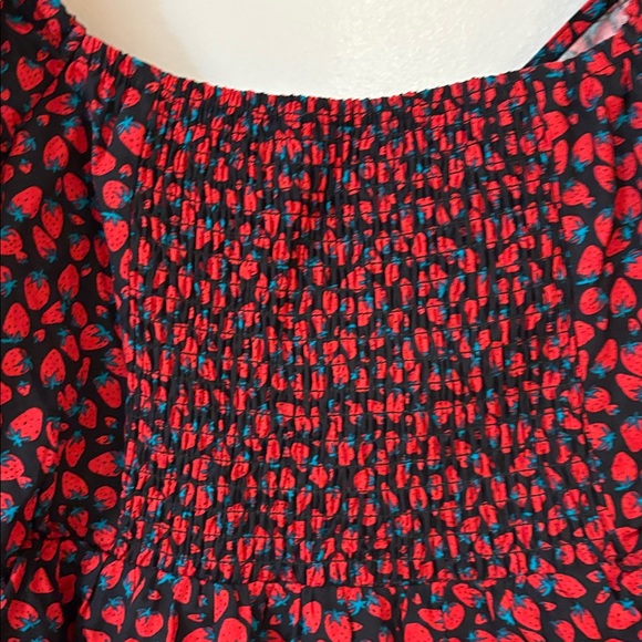 Stylish Women's Top in Classic Brown - Picture 5 of 8